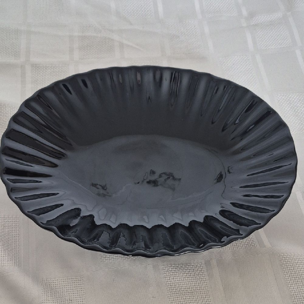 Elegant Black Serveware Bowl - Picture 14 of 16